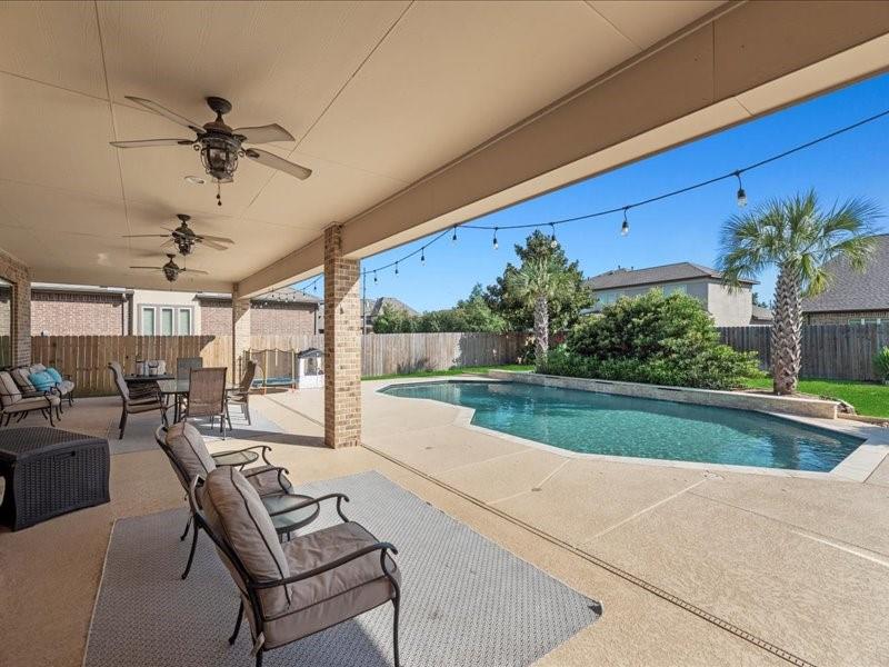 20326 Scarlett Saddle Court, Cypress, Texas image 3