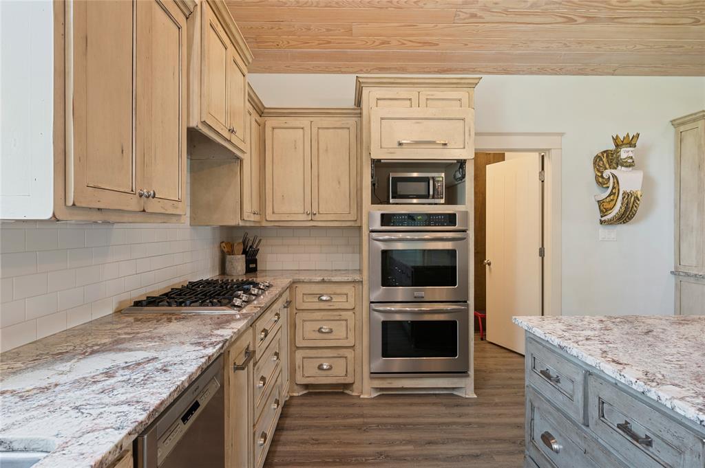 2585 Tide Drive, Crystal Beach, Texas image 18