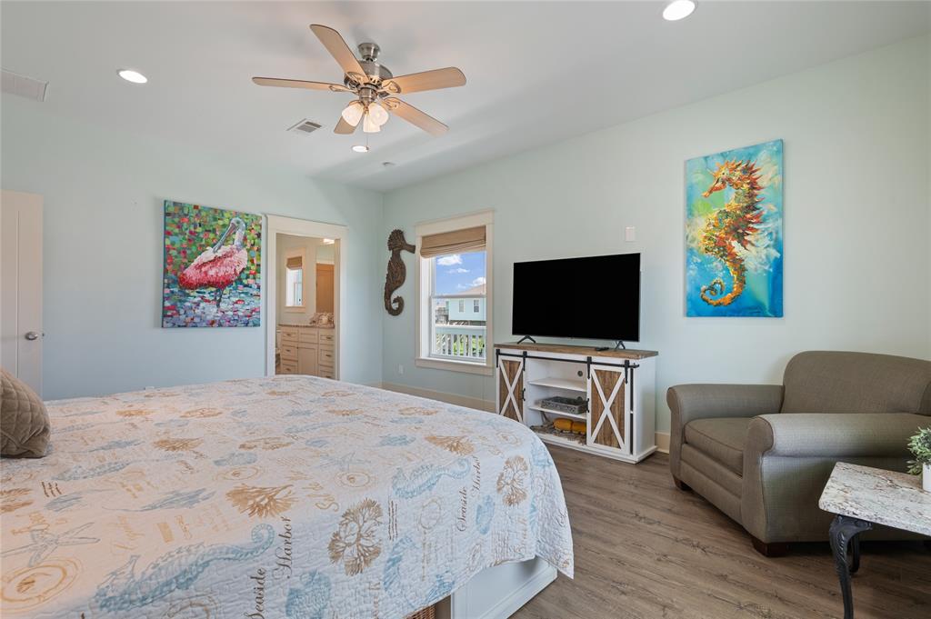 2585 Tide Drive, Crystal Beach, Texas image 20