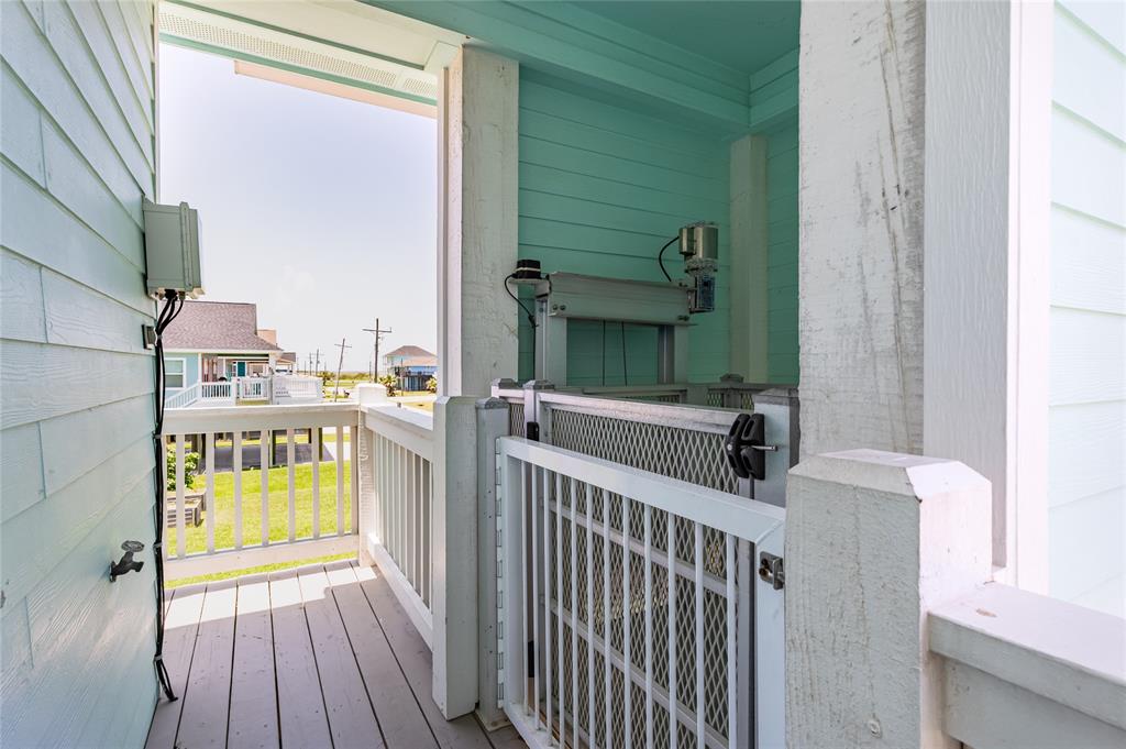 2585 Tide Drive, Crystal Beach, Texas image 32