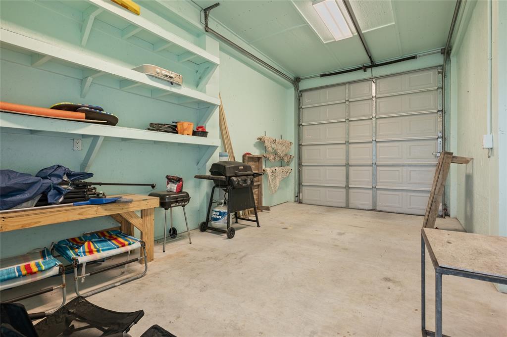 2585 Tide Drive, Crystal Beach, Texas image 37