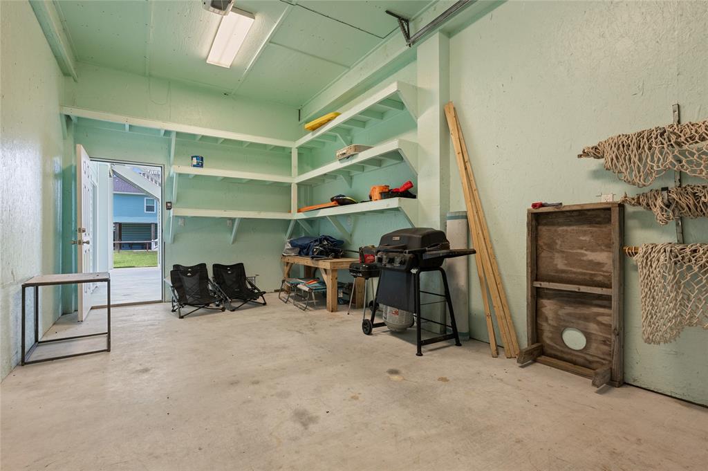 2585 Tide Drive, Crystal Beach, Texas image 36
