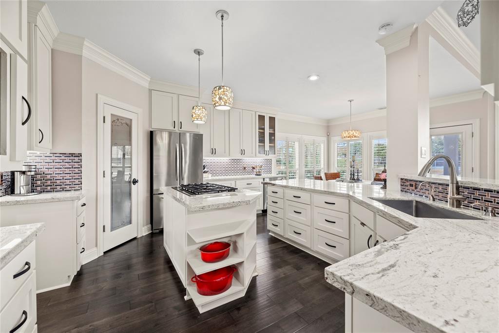 2538 Du Lac Trace, Seabrook, Texas image 10