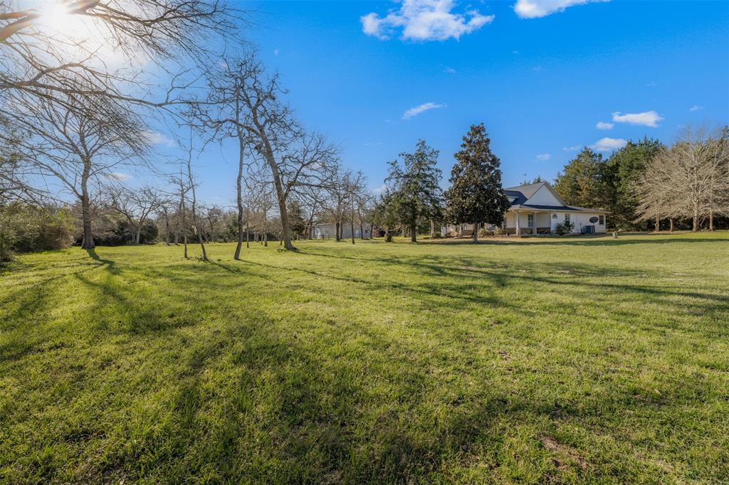 6725 S Sycamore Crossing Road, Bellville, Texas image 11