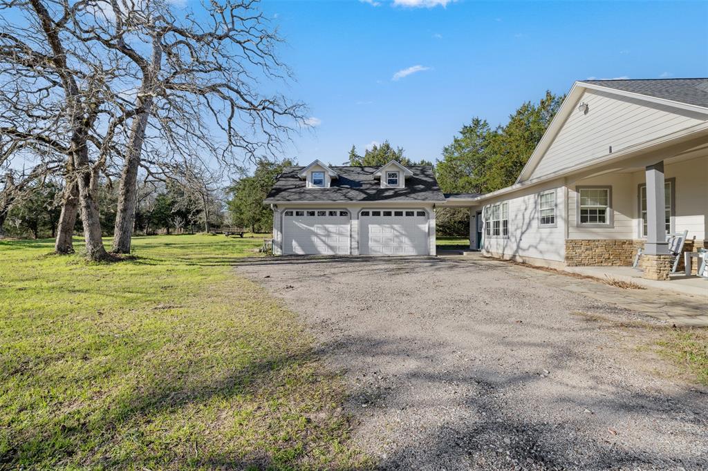 6725 S Sycamore Crossing Road, Bellville, Texas image 3