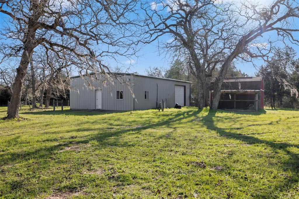 6725 S Sycamore Crossing Road, Bellville, Texas image 8