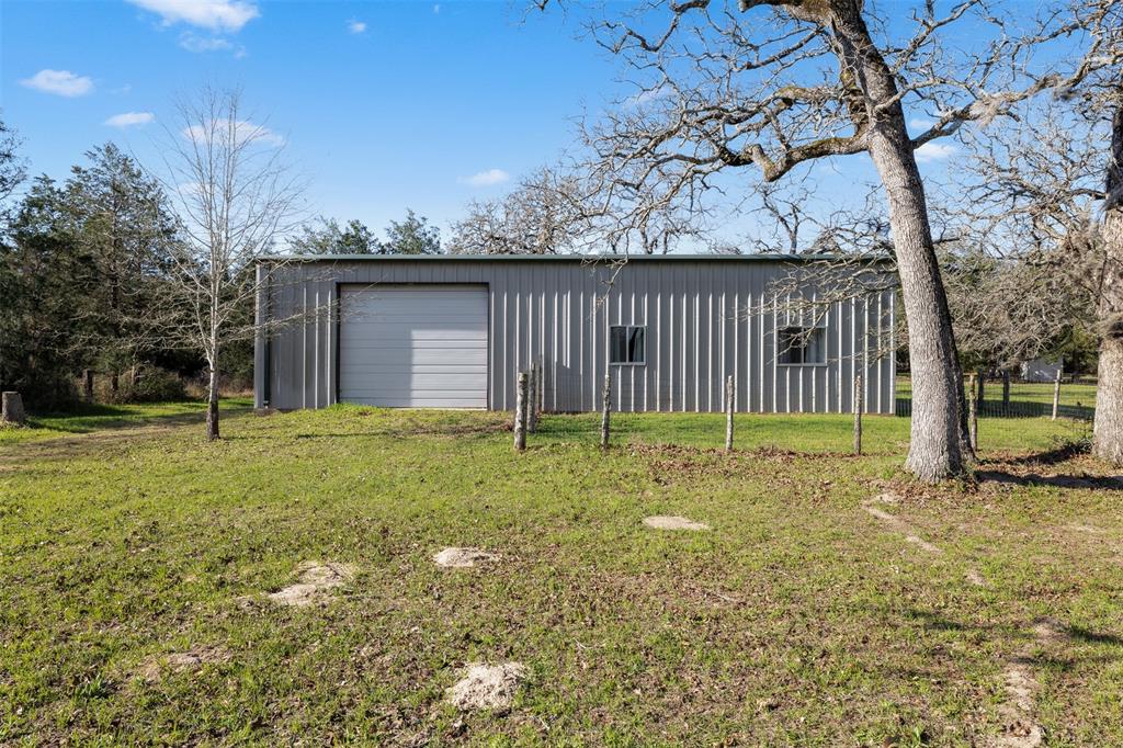 6725 S Sycamore Crossing Road, Bellville, Texas image 9