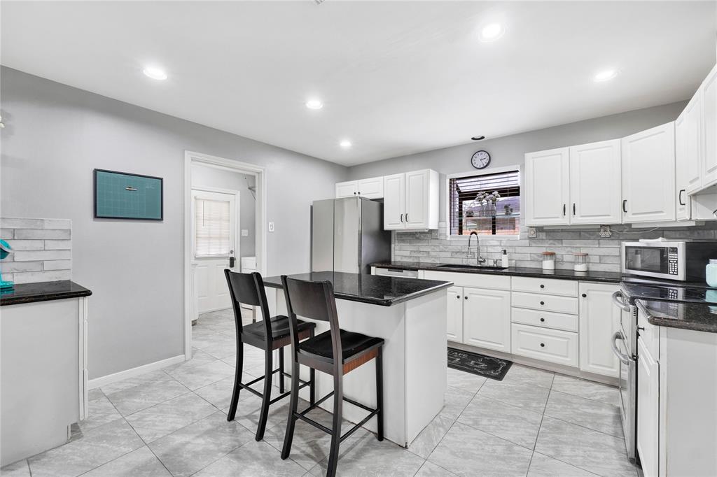 4246 Crownwood Drive, Seabrook, Texas image 19