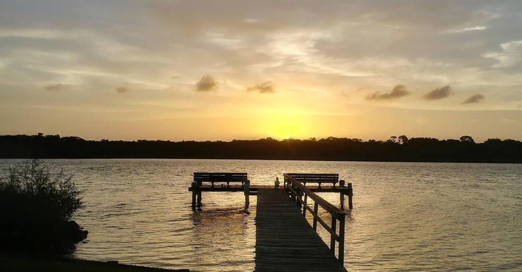 4246 Crownwood Drive, Seabrook, Texas image 40