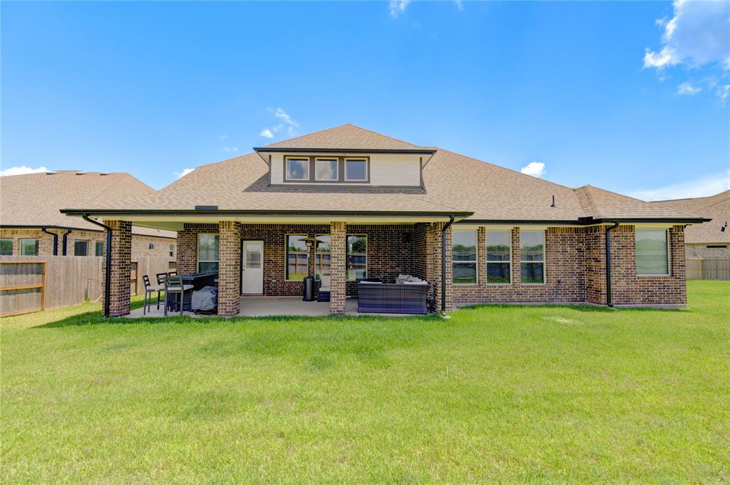 15107 Lakewood Avenue, Mont Belvieu, Texas image 6