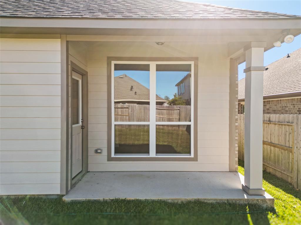 3017 Pampaneria Drive, Conroe, Texas image 16