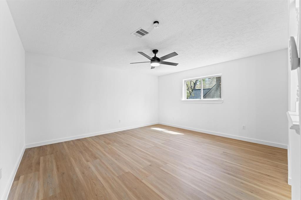 12019 Sleepy Pines Drive, Houston, Texas image 19