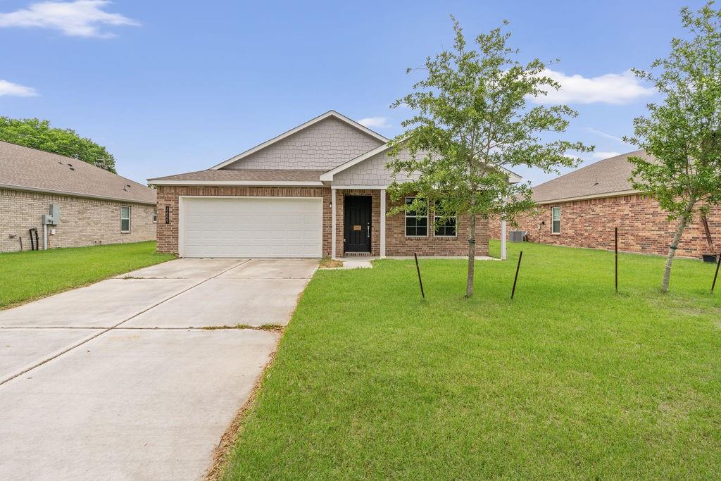 2605 Marguerite Street, Bay City, Texas image 2