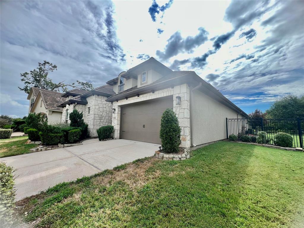 4731 Bellwood Springs Lane, Sugar Land, Texas image 3