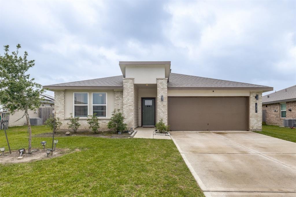 21 Desert Spring Lane, Manvel, Texas image 1