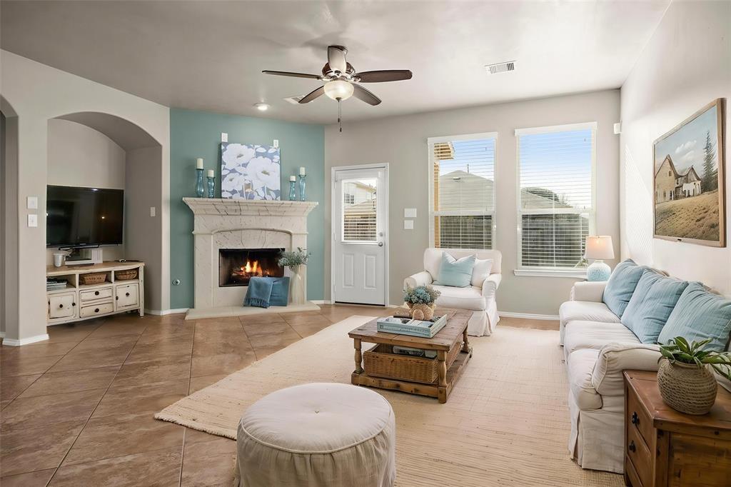 20231 Galena Falls Drive, Tomball, Texas image 2