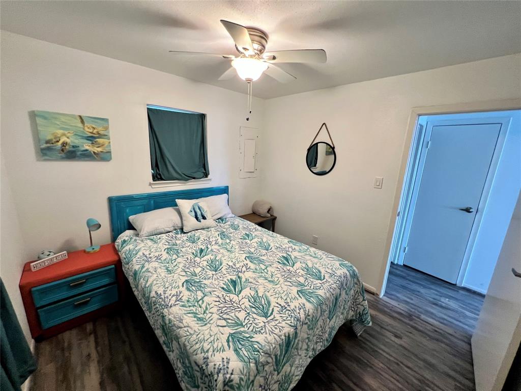 219 Whispering Palms, Freeport, Texas image 16
