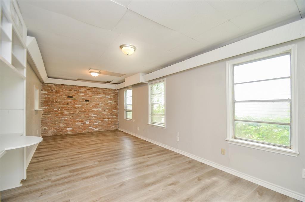 Photo 6 of 31 of 1218 7th Avenue N house