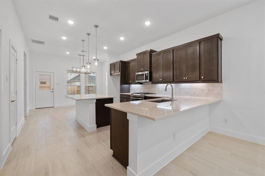 17055 Lilac Paxton Lane, Hockley, Texas image 2