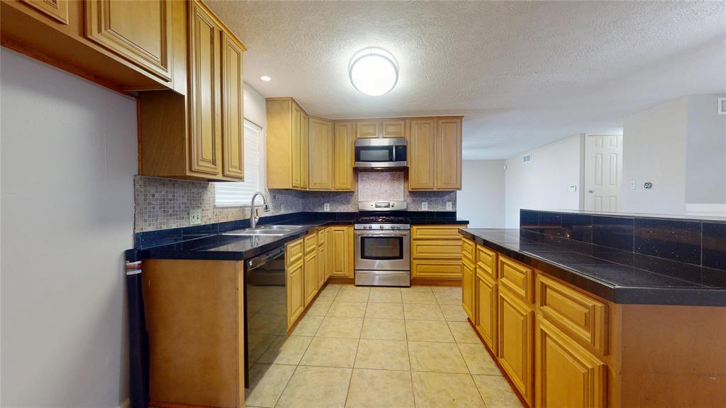 10031 Old Orchard Road, La Porte, Texas image 15