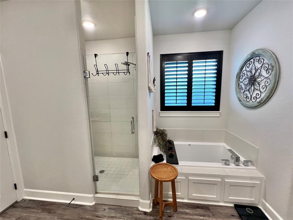 6 Greystone Court, Angleton, Texas image 19