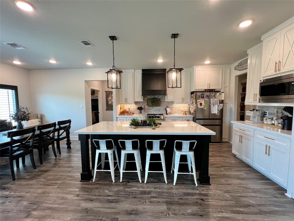 6 Greystone Court, Angleton, Texas image 12