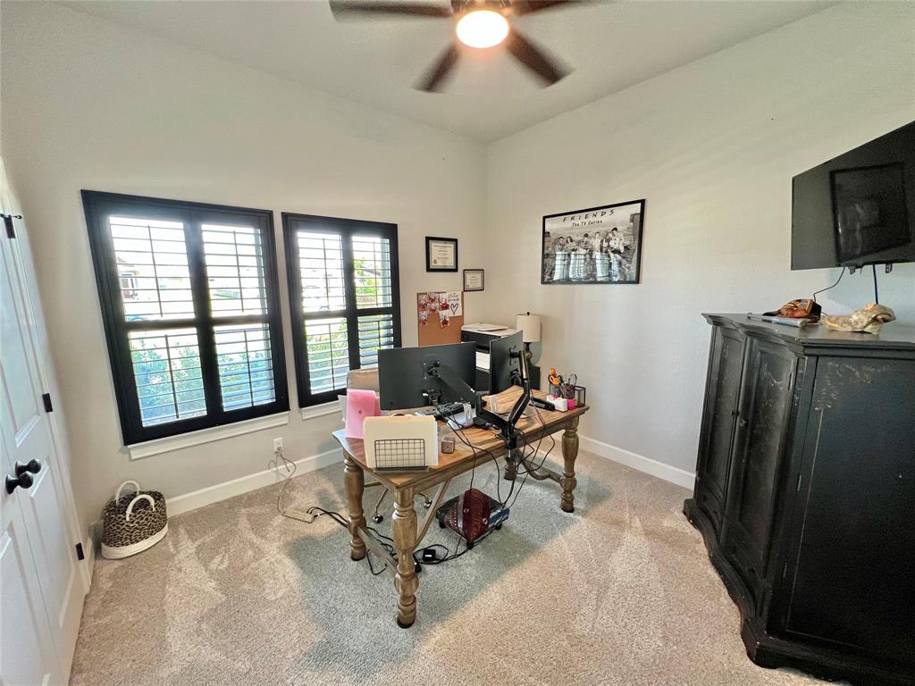 6 Greystone Court, Angleton, Texas image 4