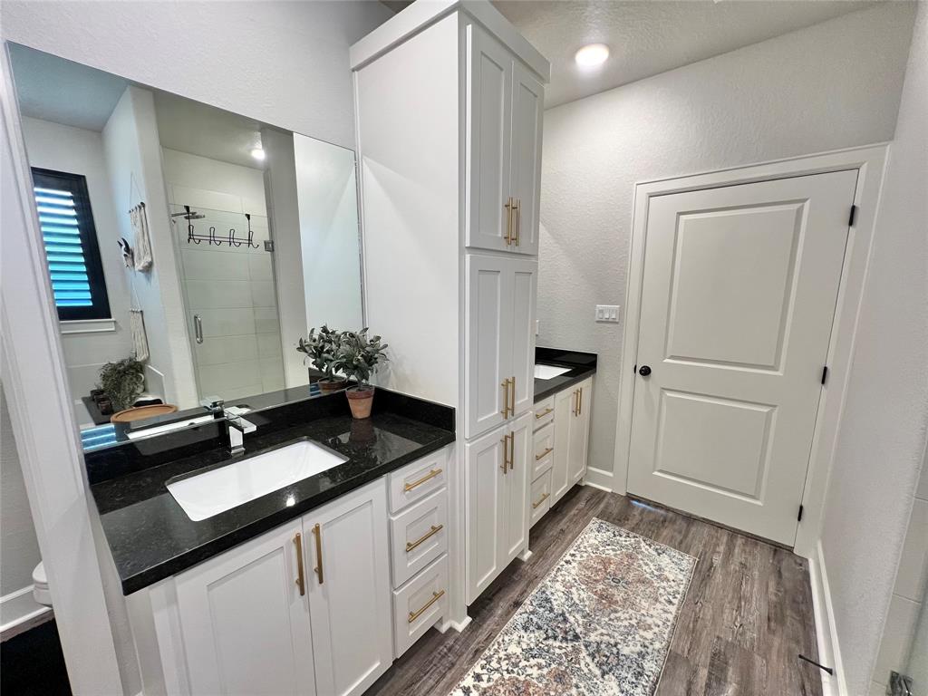 6 Greystone Court, Angleton, Texas image 18