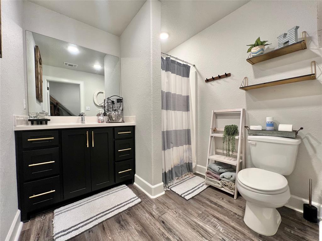 6 Greystone Court, Angleton, Texas image 27