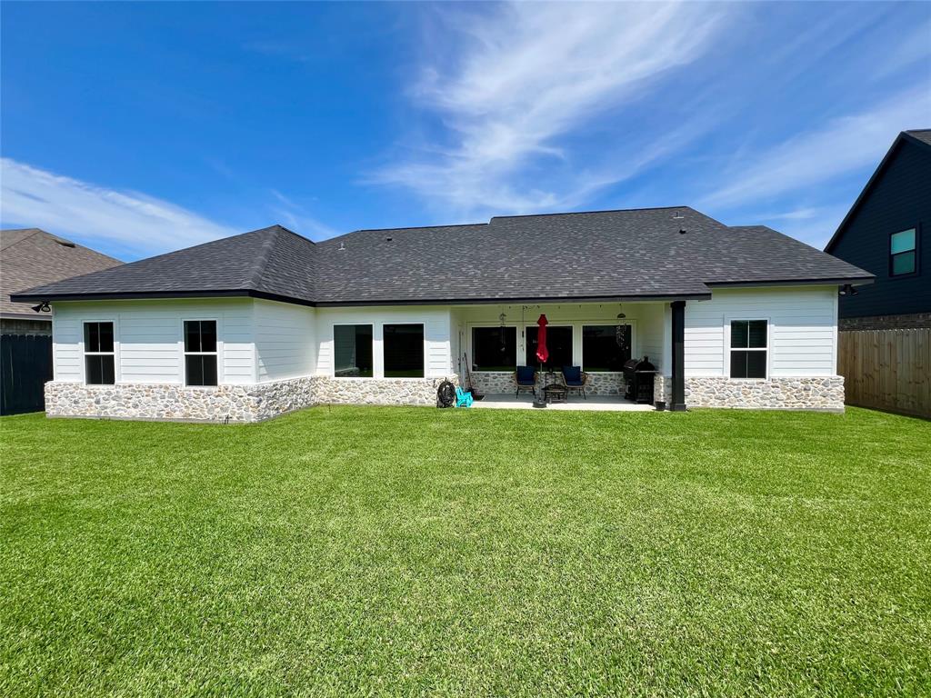 6 Greystone Court, Angleton, Texas image 29