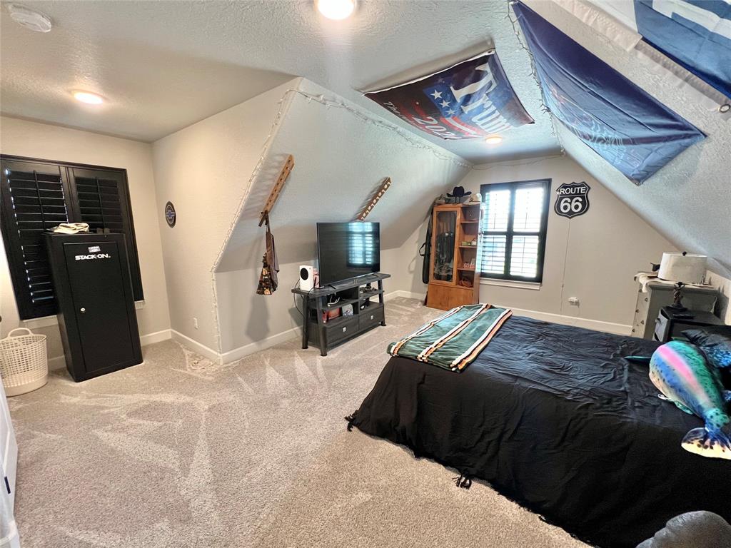 6 Greystone Court, Angleton, Texas image 25