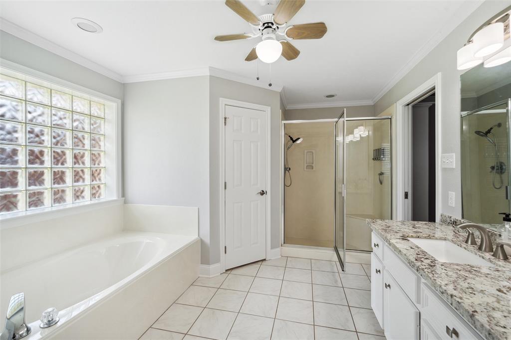 5224 Shorewood Drive, Willis, Texas image 20