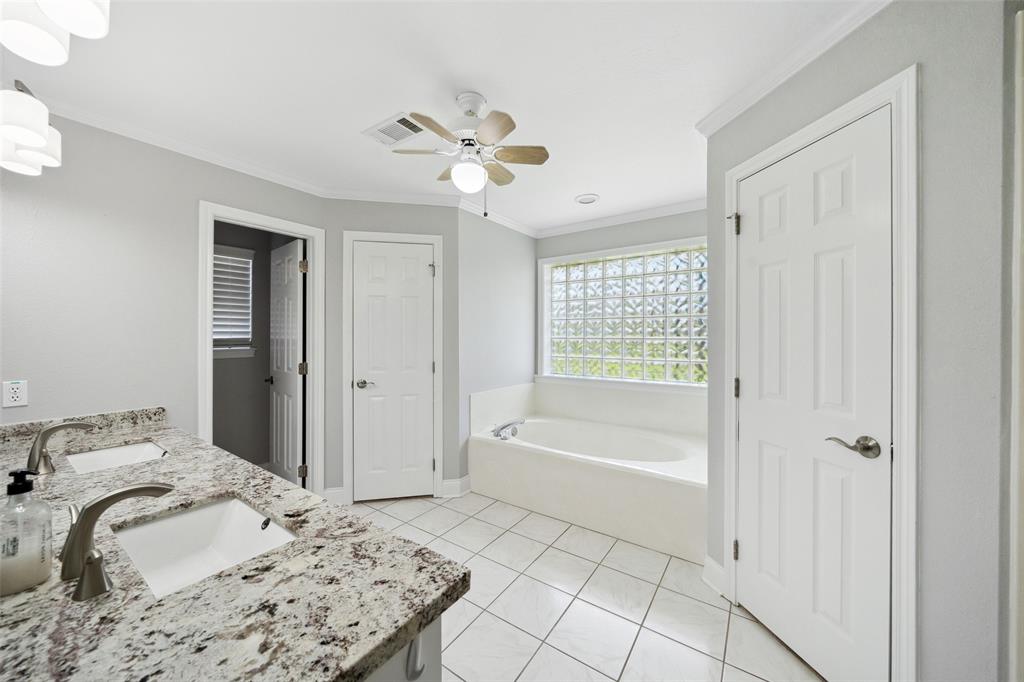 5224 Shorewood Drive, Willis, Texas image 21