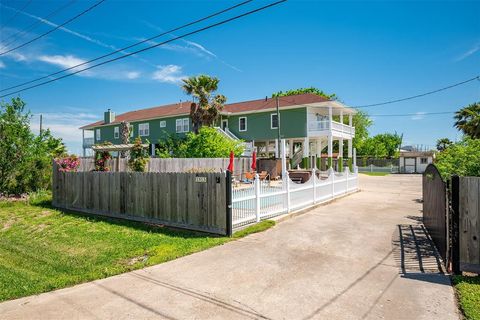 A home in San Leon