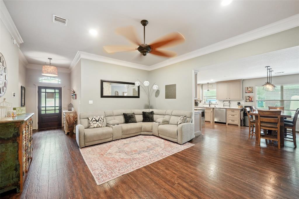 15022 Constellation Circle, Willis, Texas image 7
