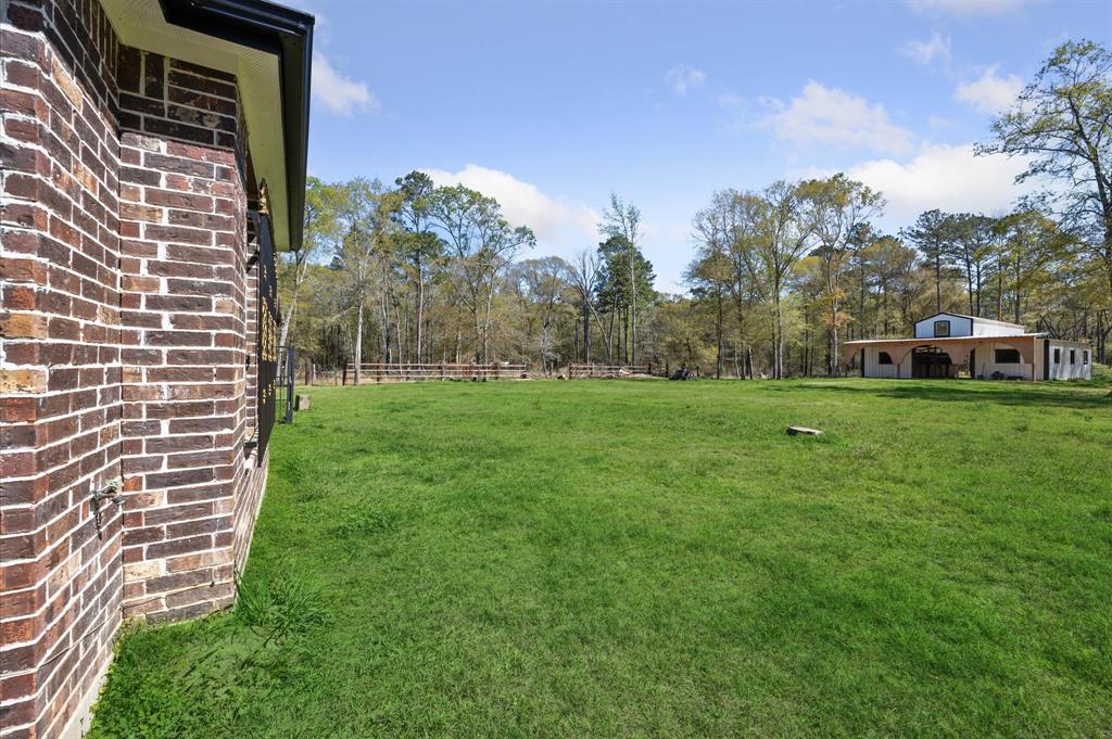 826 Oak Bend Loop, Cleveland, Texas image 32