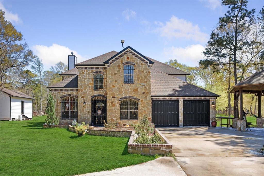 826 Oak Bend Loop, Cleveland, Texas image 2