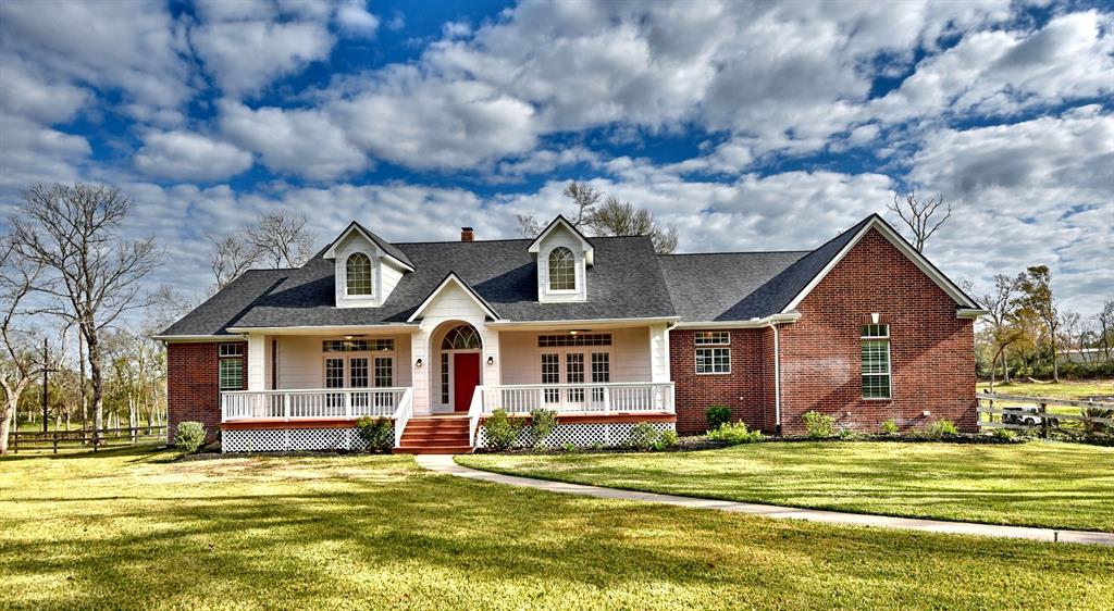 201 Heritage Trail, Bellville, Texas image 1