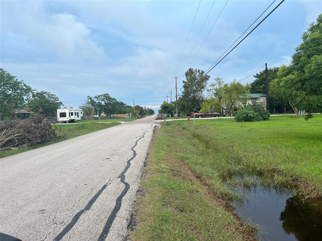 Na Broadway, San Leon, Texas image 5