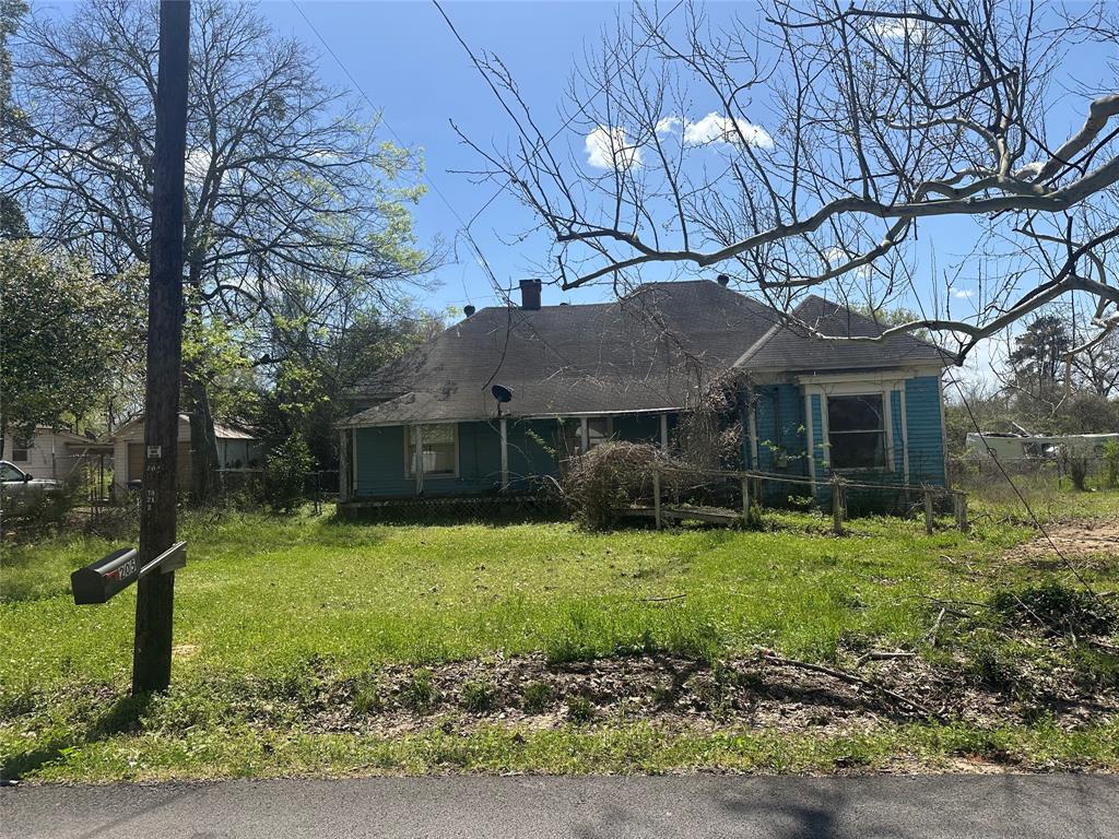 205 W Houston Ave Ave, Crockett, Texas image 2
