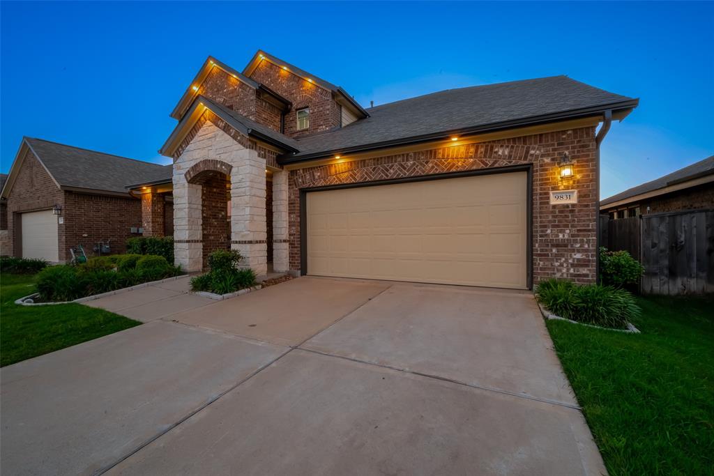 9831 Willow Crown Lane