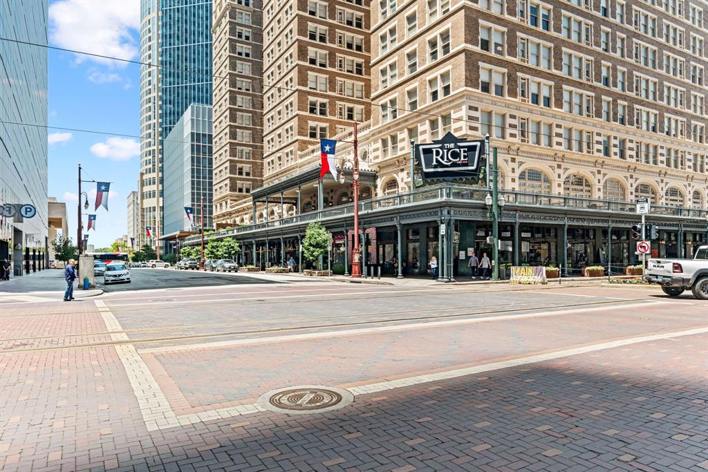 1120 Texas Street #7D, Houston, Texas image 24