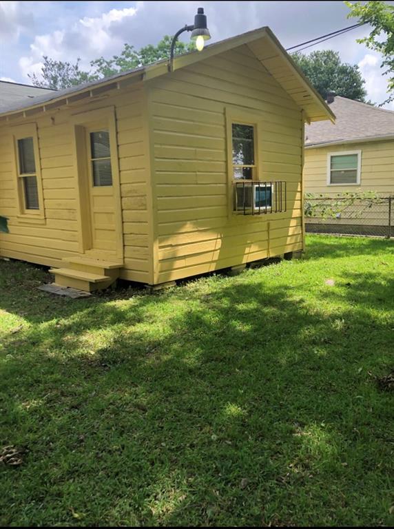 606 E 42nd Street, Houston, Texas image 8