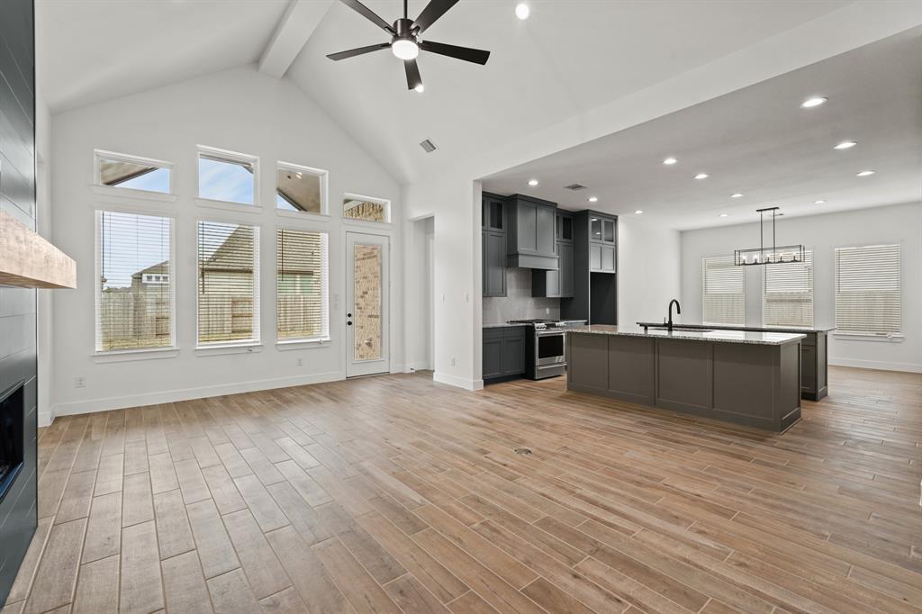 7410 Goldenrod Thicket Circle, Katy, Texas image 6