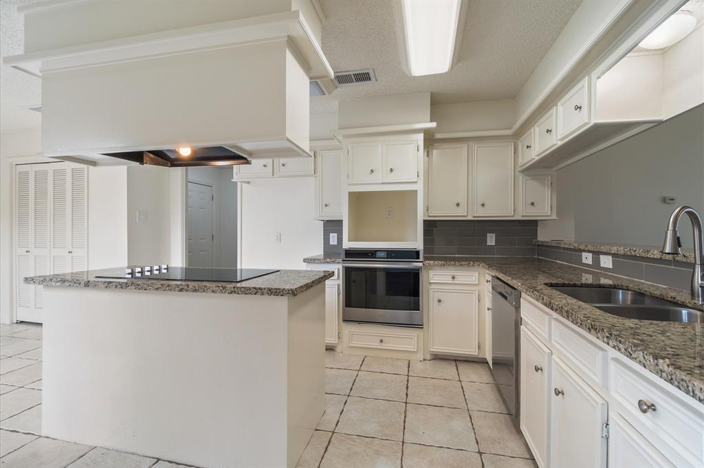 2314 Bright Meadows Drive, Missouri City, Texas image 12