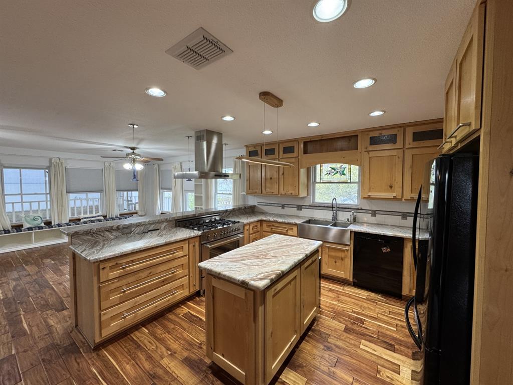 317 E Bayshore Drive, Palacios, Texas image 30