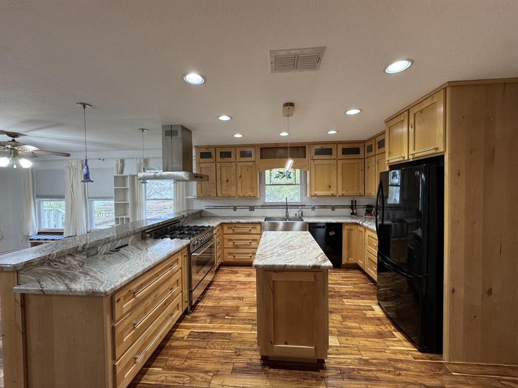 317 E Bayshore Drive, Palacios, Texas image 26