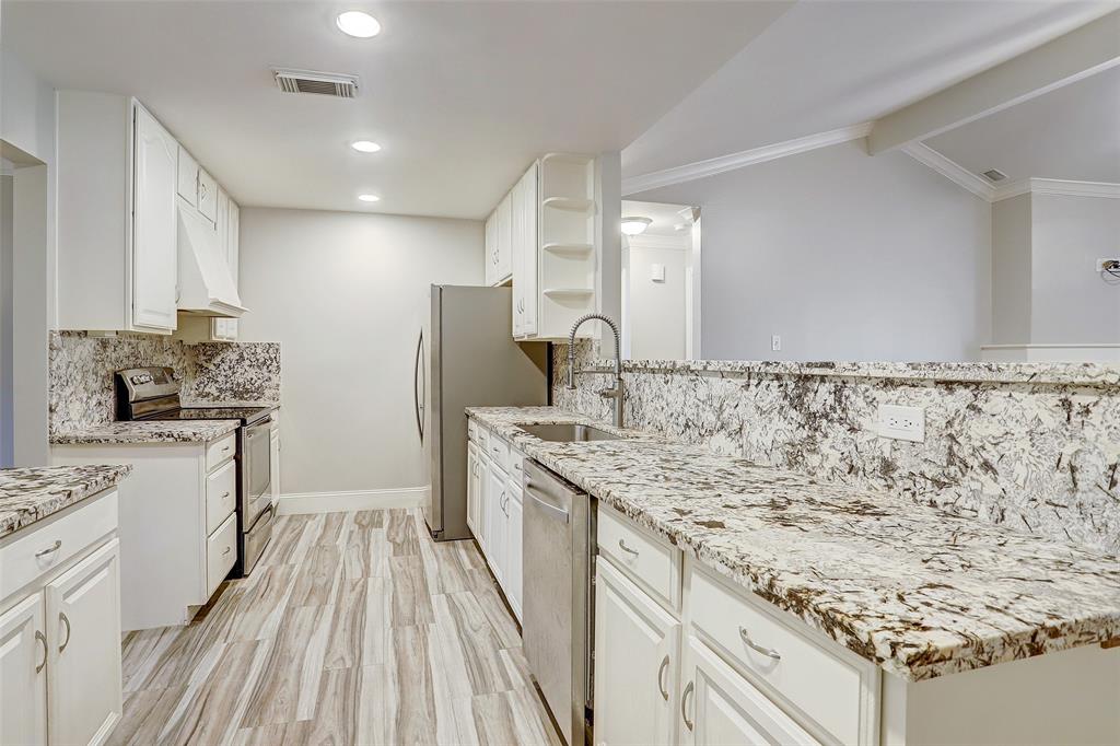 2510 Cobble Ridge Drive, Sugar Land, Texas image 10