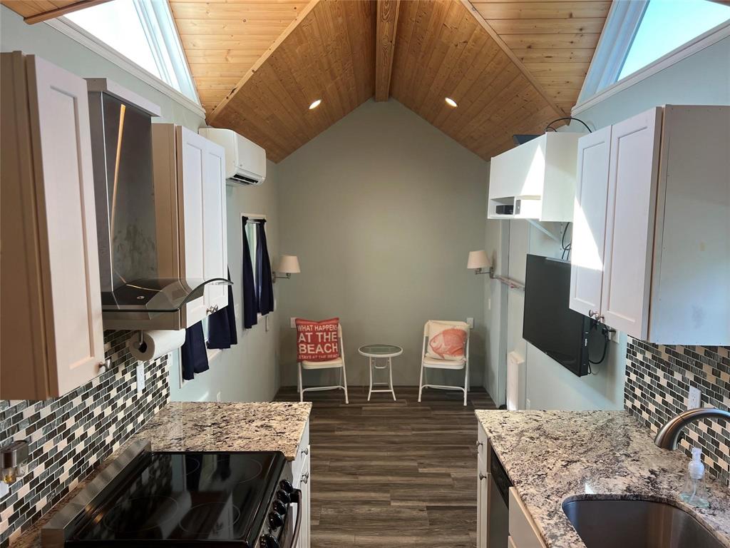 311 8th Street, San Leon, Connecticut image 3