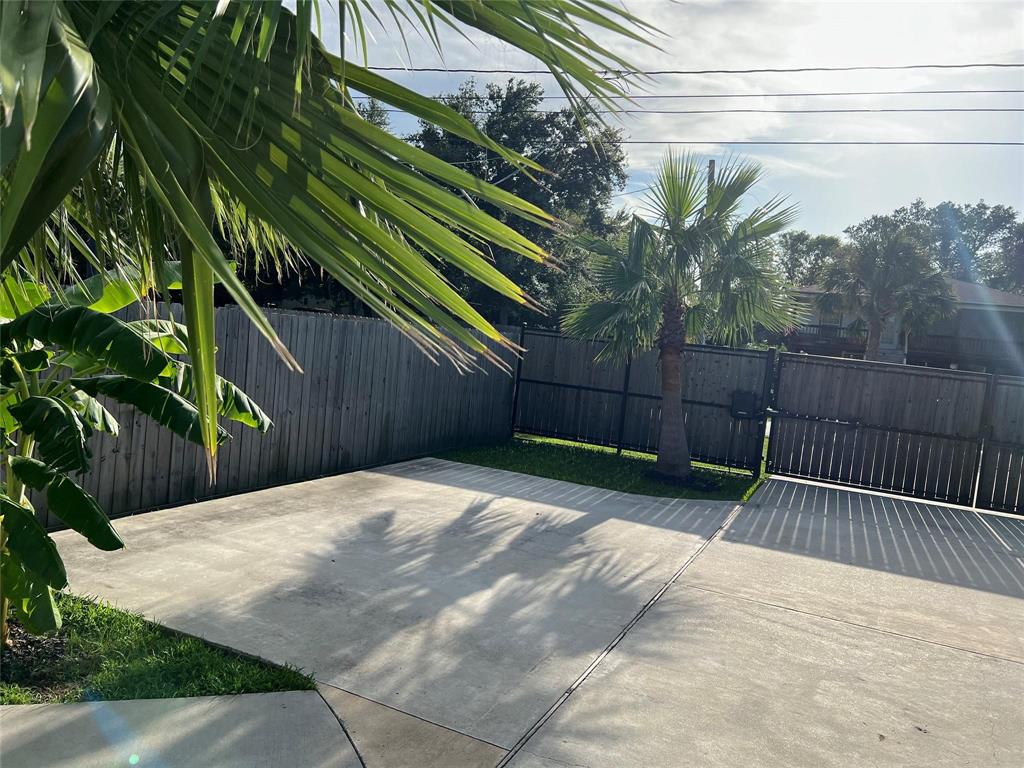 311 8th Street, San Leon, Connecticut image 12